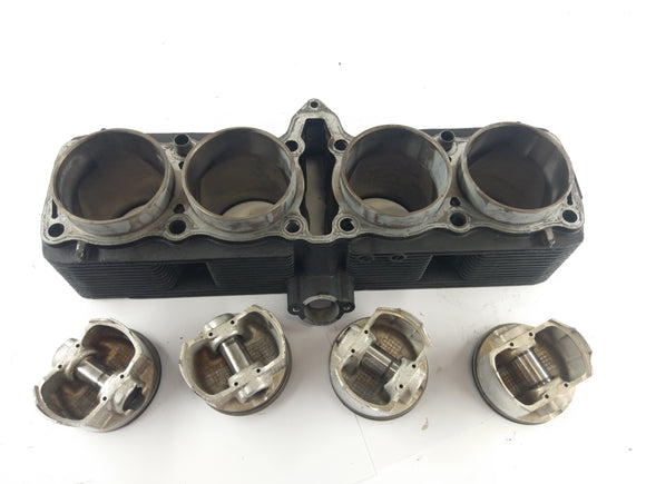 Suzuki GSF 1200 S GV75A [1998] - válec s písty