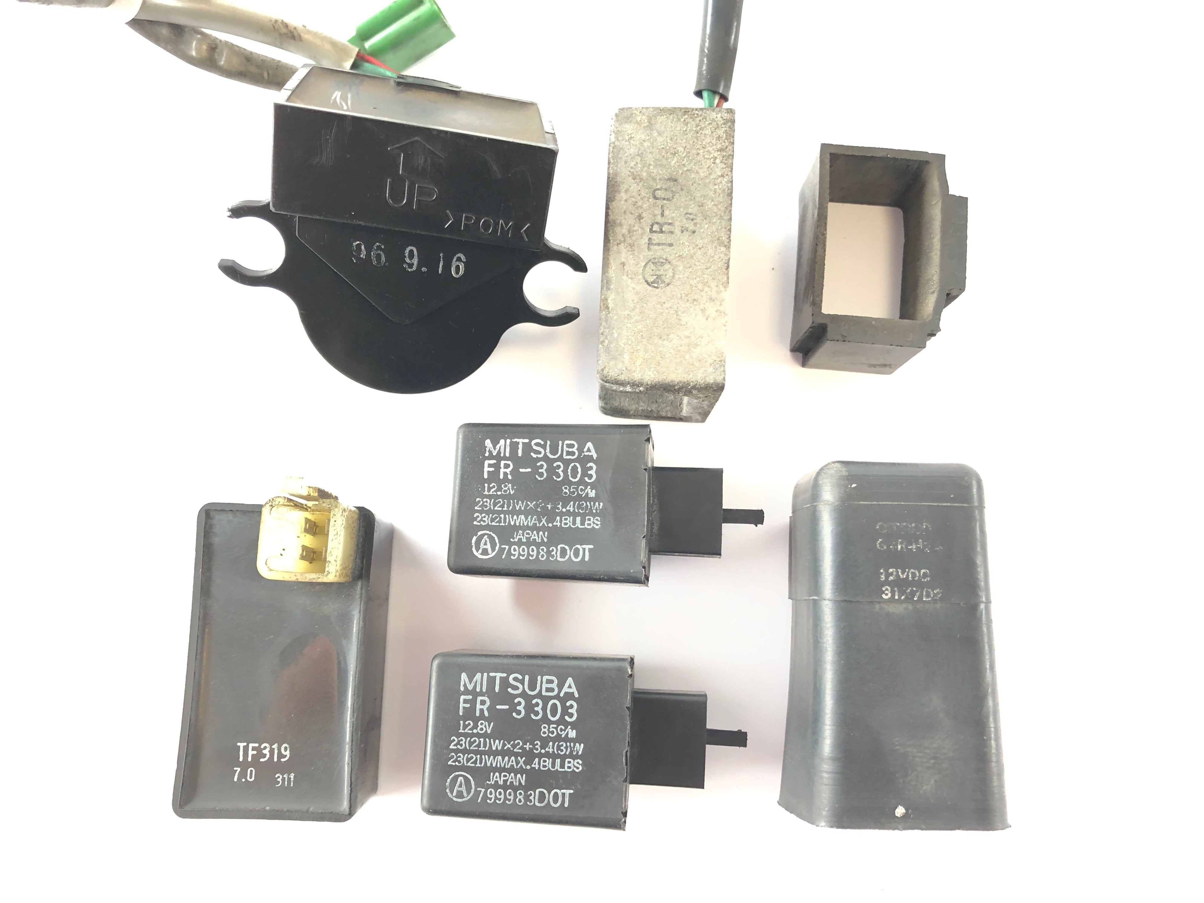 Honda GL 1500 Goldwing SC22 [1988] - Electronics bundle relay fuses