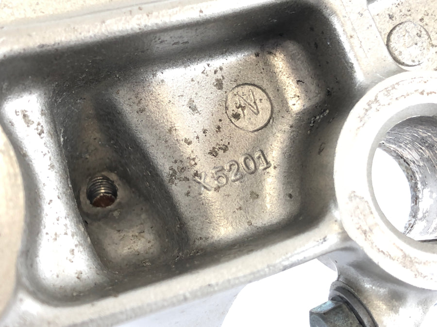 Suzuki Dr 250 SJ41A [1982] - Forkbroen ovenfor