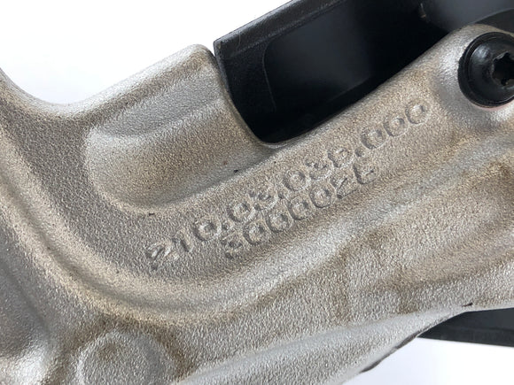 Husqvarna 701 Vitpilen [2018] - förarens fotran höger med hållare och bromspedal