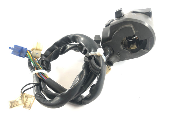 Yamaha YZF R6 RJ03 [2000] - Styret bryter til venstre