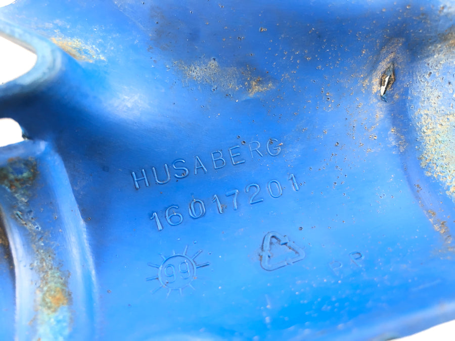 Husaberg Fe 501 [2002] - ramtäckningsbromspump täcker rätt